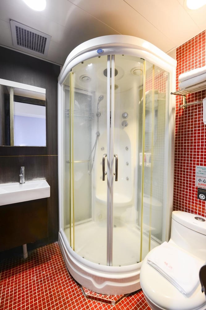 Metroplace Olympic Hotel 38/40