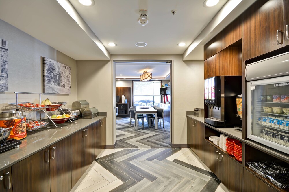 TOWNEPLACE SUITES DOVER ROCKAWAY 38/46