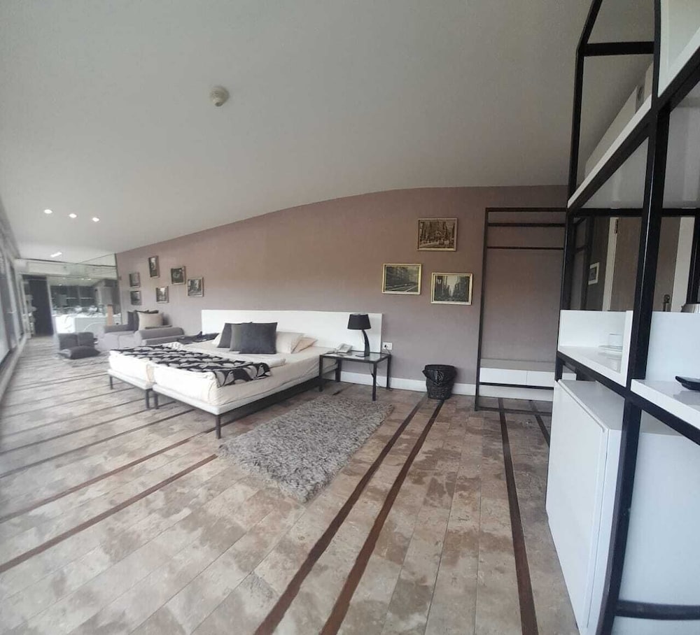 Four Seasons Halat 6/50