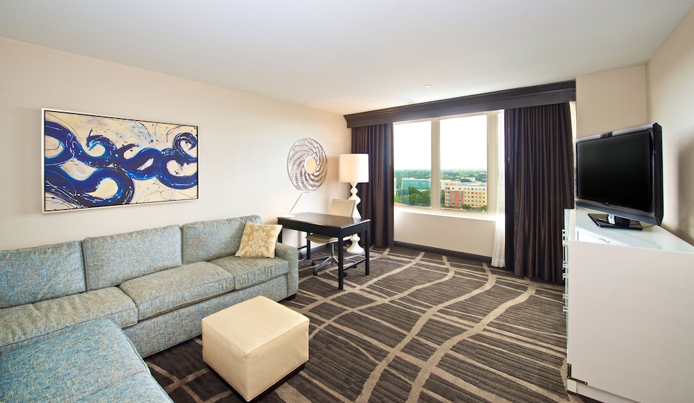 Hilton St Petersburg Bayfront 38/78