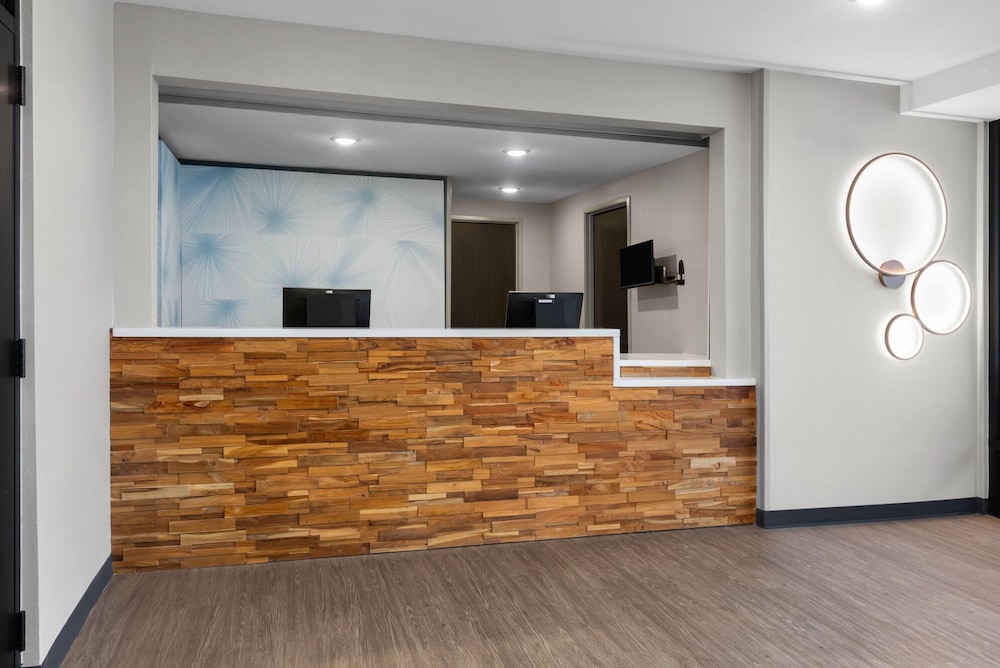 ECHO Suites Extended Stay by Wyndham Austin Round Rock 5/46