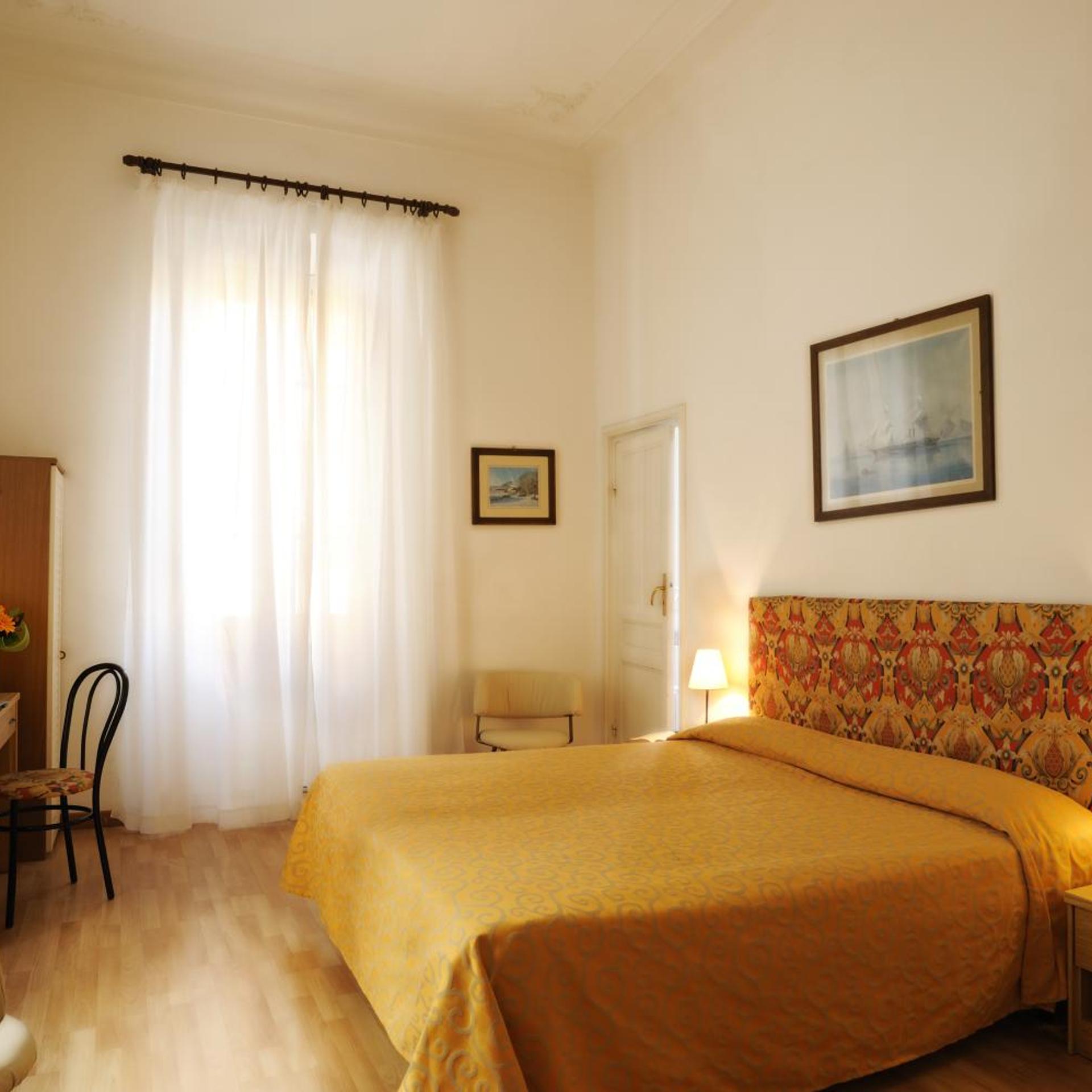 Room, Double or Twin Bed