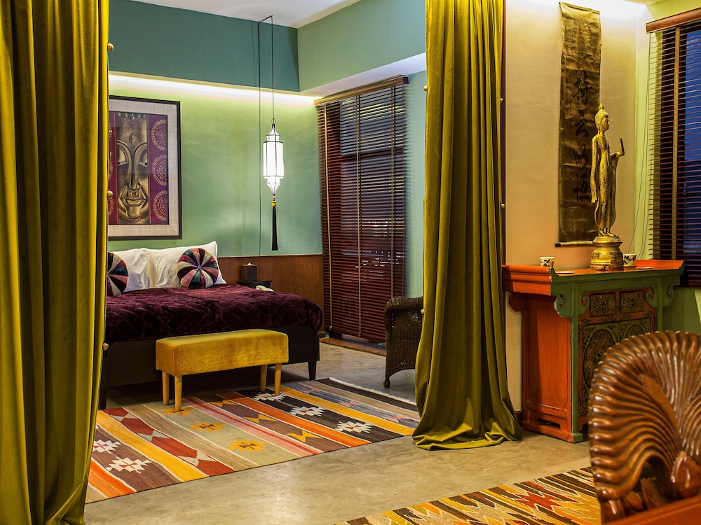 Lao Poet Hotel 41/71
