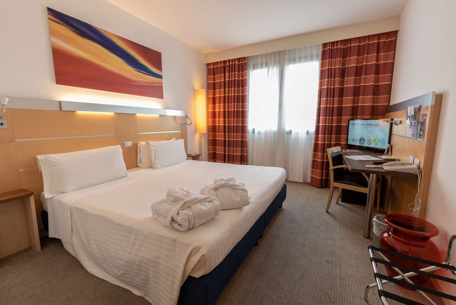 Comfort, King Bed