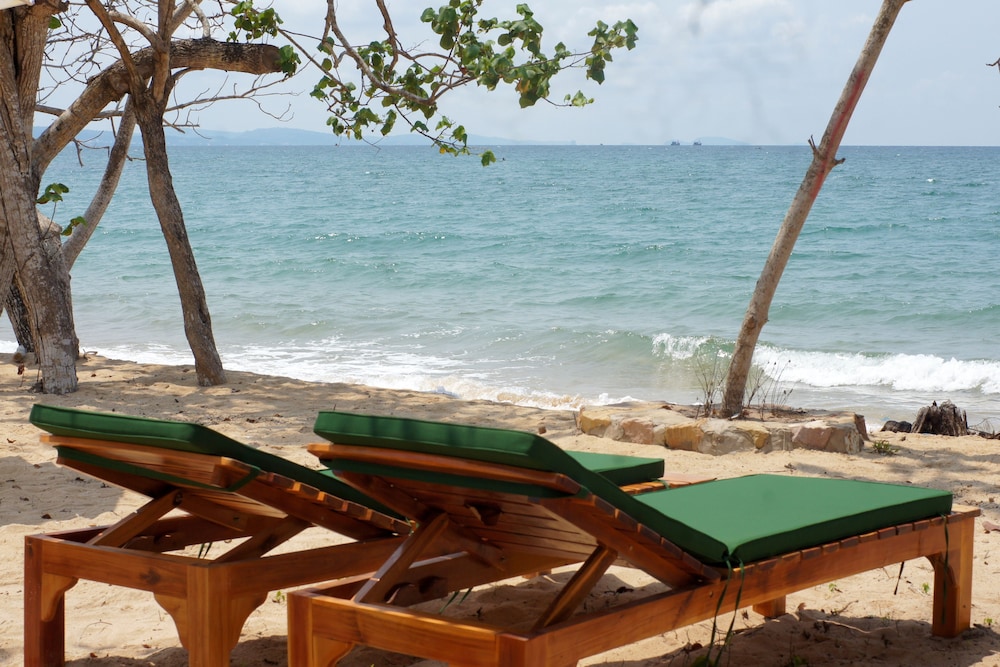 Gold Sand Beach Bungalow 17/41