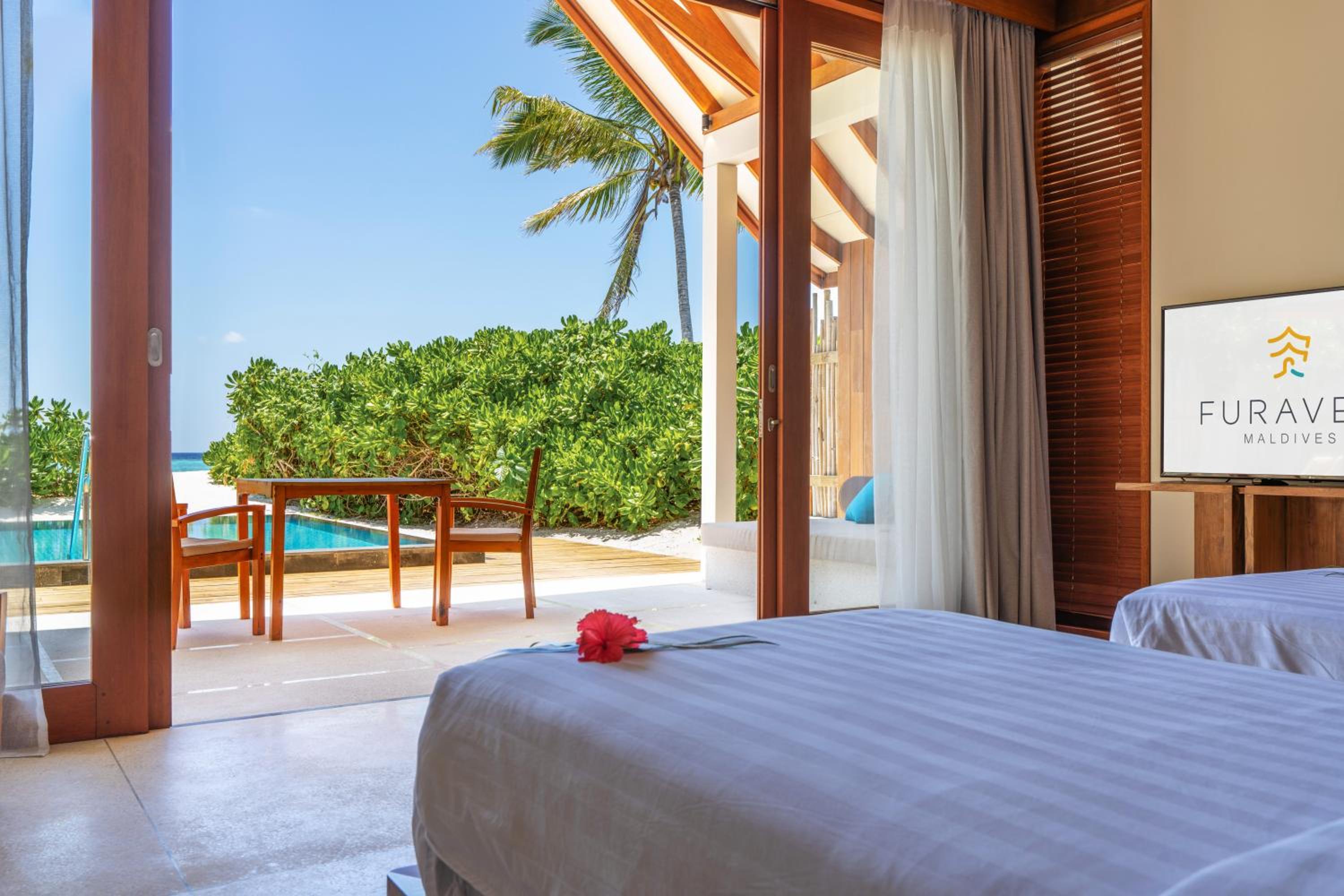 Two Bedroom Private Luxury Beach Residence - Seaplane Transfer Included
