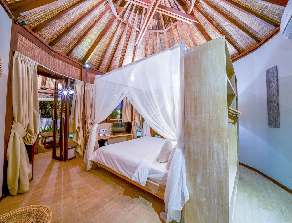 Blue Lagoon Avia Villas 17/50