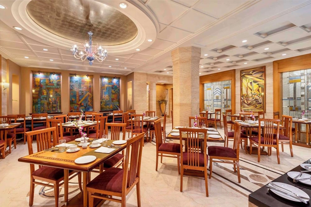 Sarovar Portico Kalupur Ahmedabad 29/42