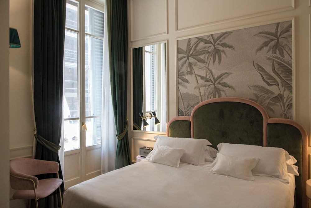 SUPERIOR, DOUBLE BED