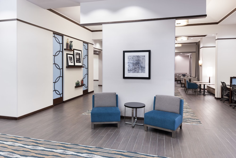 Hampton Inn And Suites Chicago North Shore 25/45