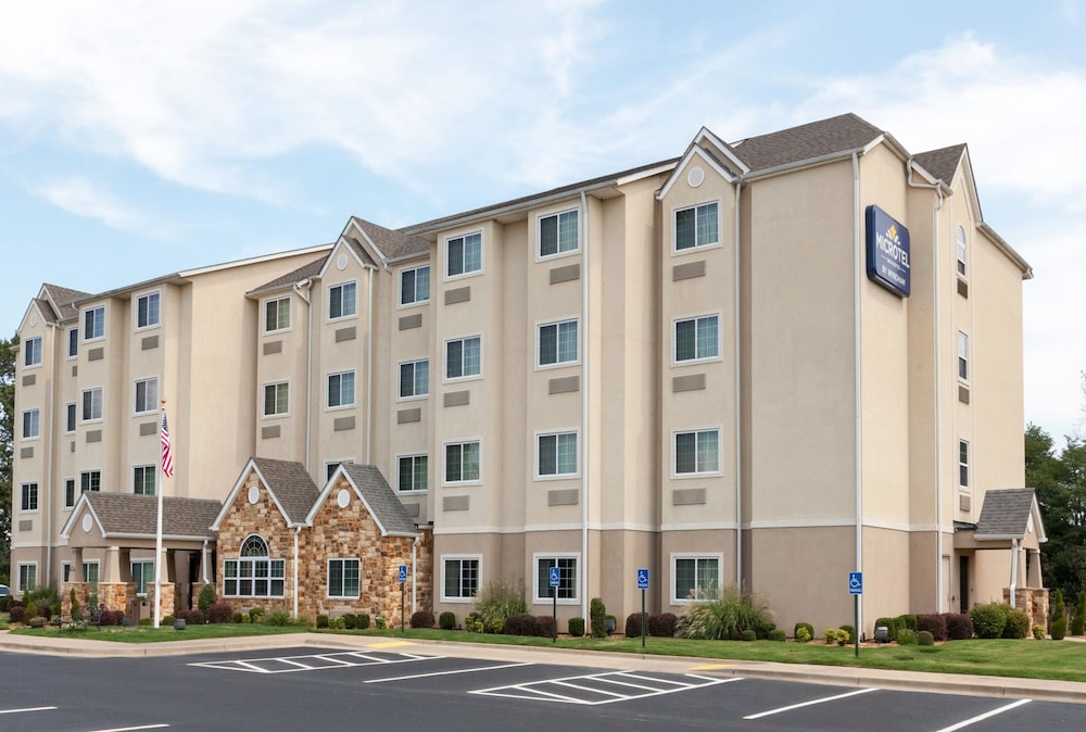 Microtel Inn & Suites by Wyndham Searcy 45/50
