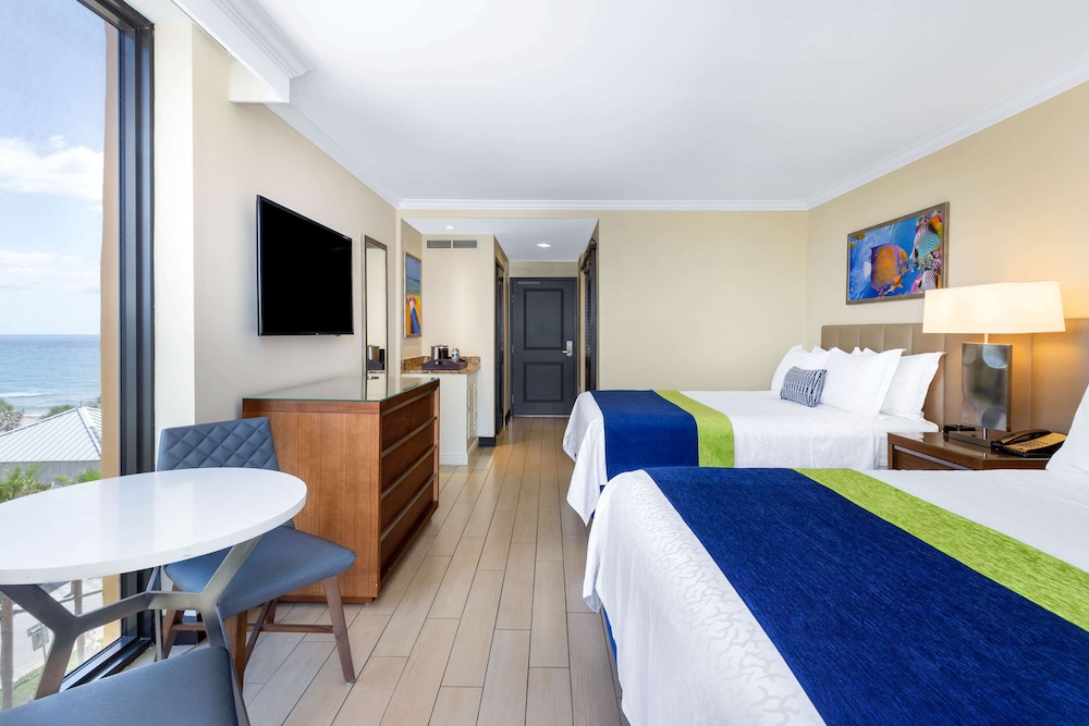 Wyndham Deerfield Beach Resort 10/53