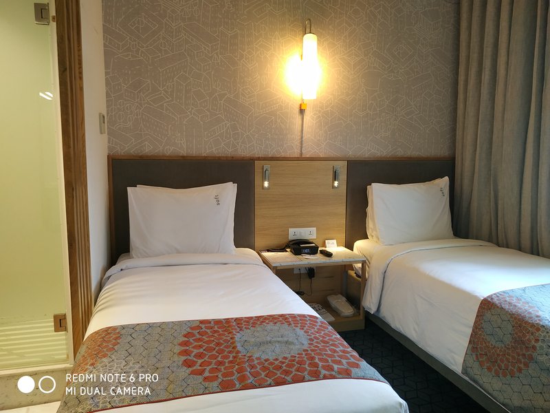 Holiday Inn Express Hyderabad Banjara Hills 15/50
