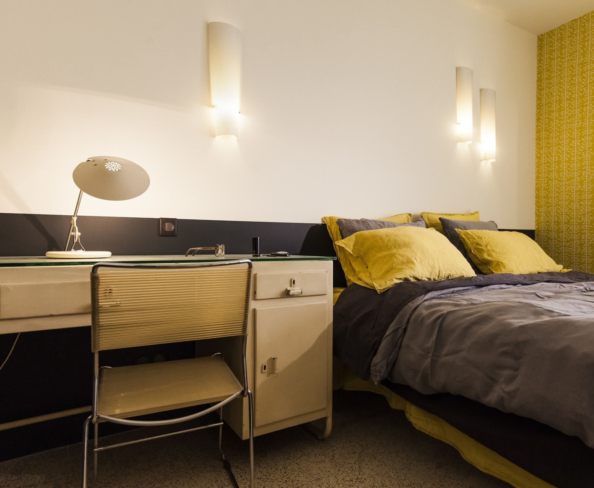 SUPERIOR, DOUBLE OR TWIN BED