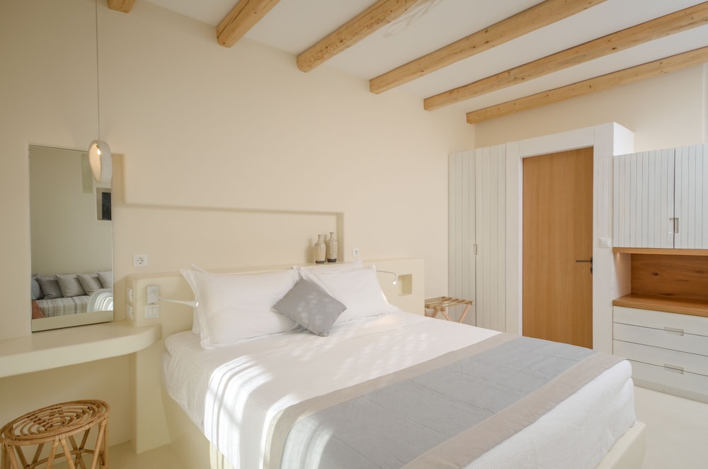 Antony Suites 11/50