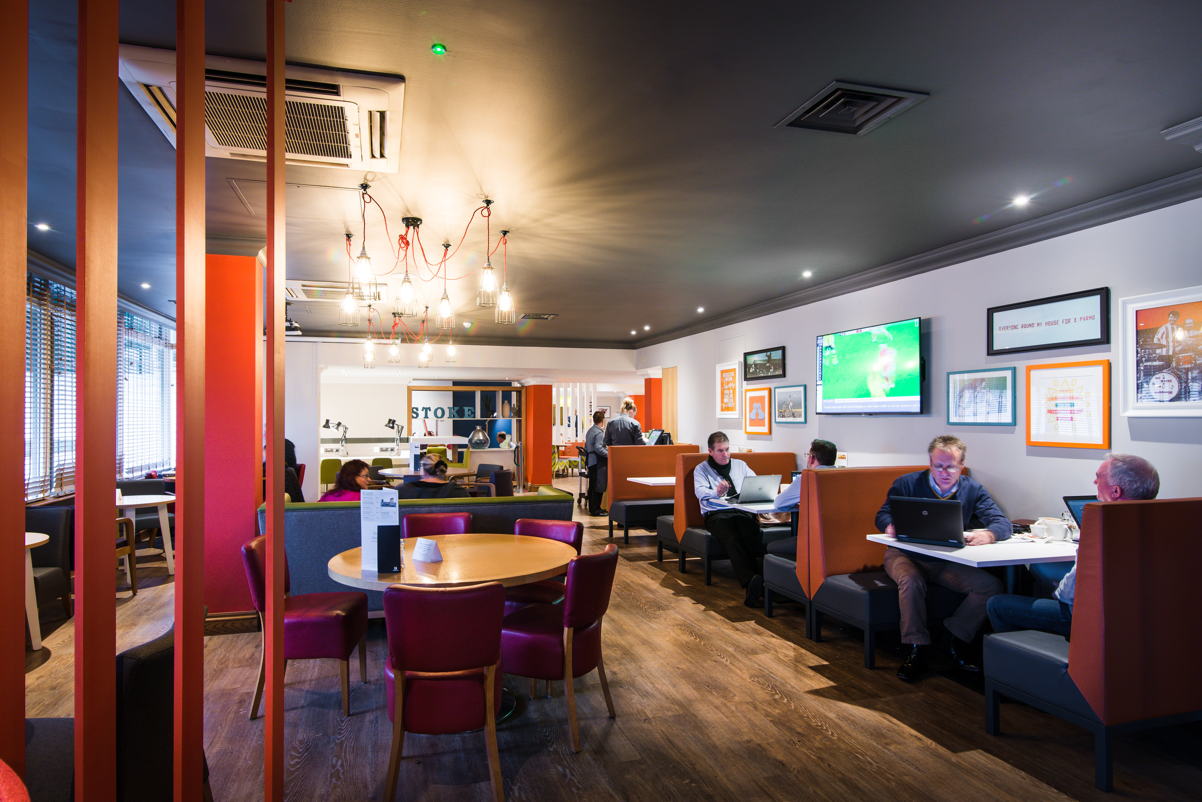 Holiday Inn Stoke On Trent M6 Jct 15 34/38