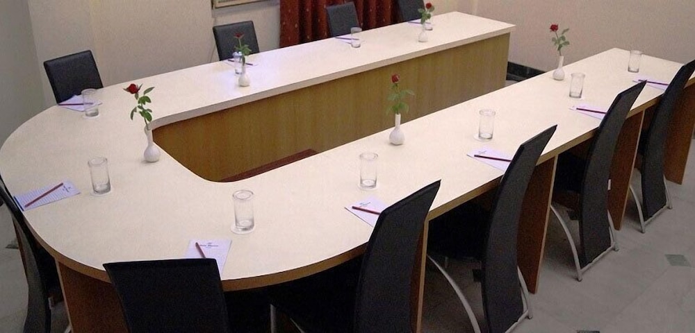 Regency Varanasi Hotel 17/22