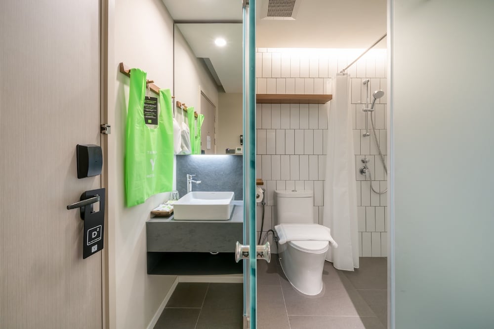 Triple Y Hotel 44/50