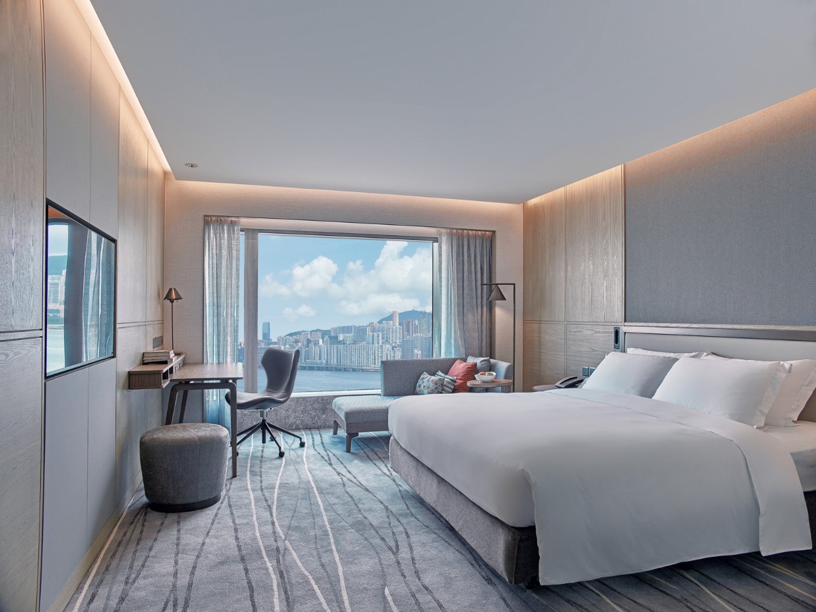 New World Millennium Hong Kong 28/77