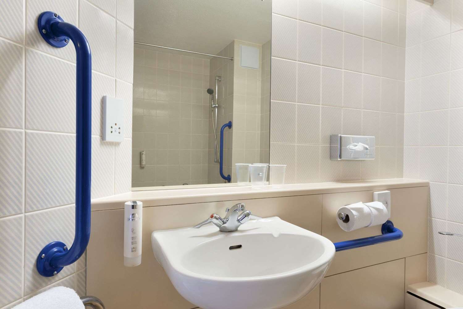 Days Inn By Wyndham Membury M4 10/11