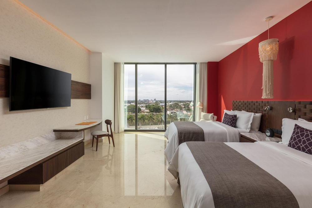 CAMINO REAL CLUB, 2 BEDS, CITY VIEW