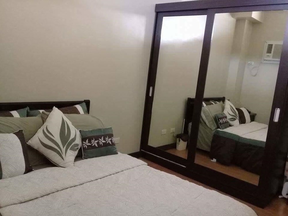 Your Home Away From Home Royal Palm 44/57