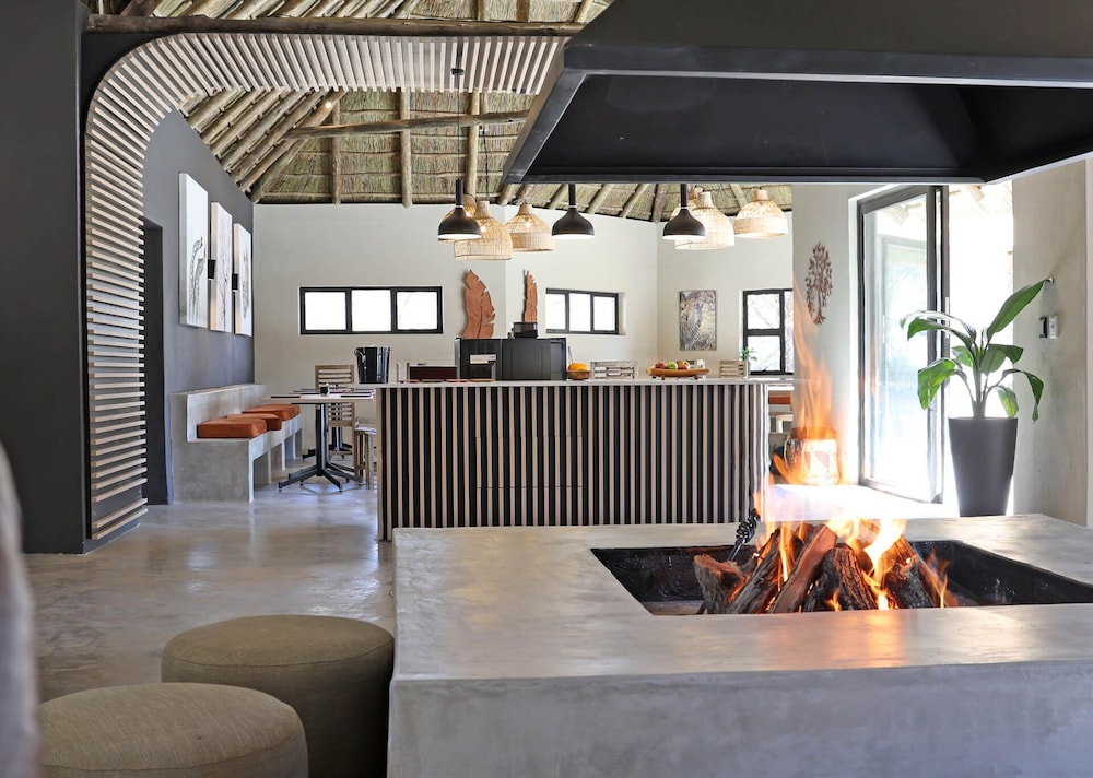 Mziki Safari Lodge 13/76