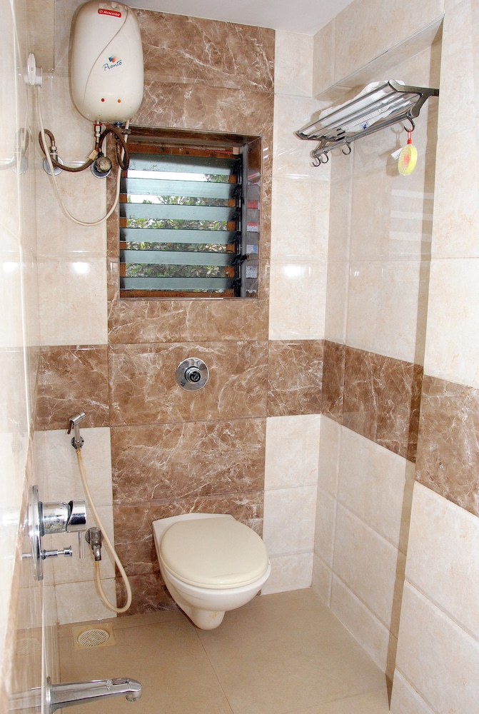Kamran Residency 44/50