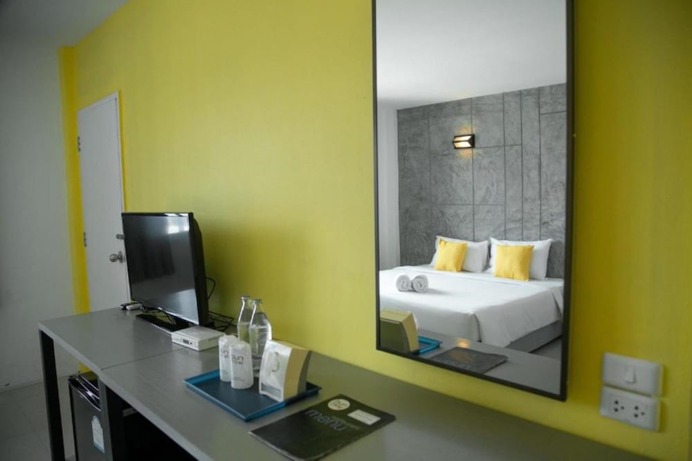 Bun Hotel 10/55