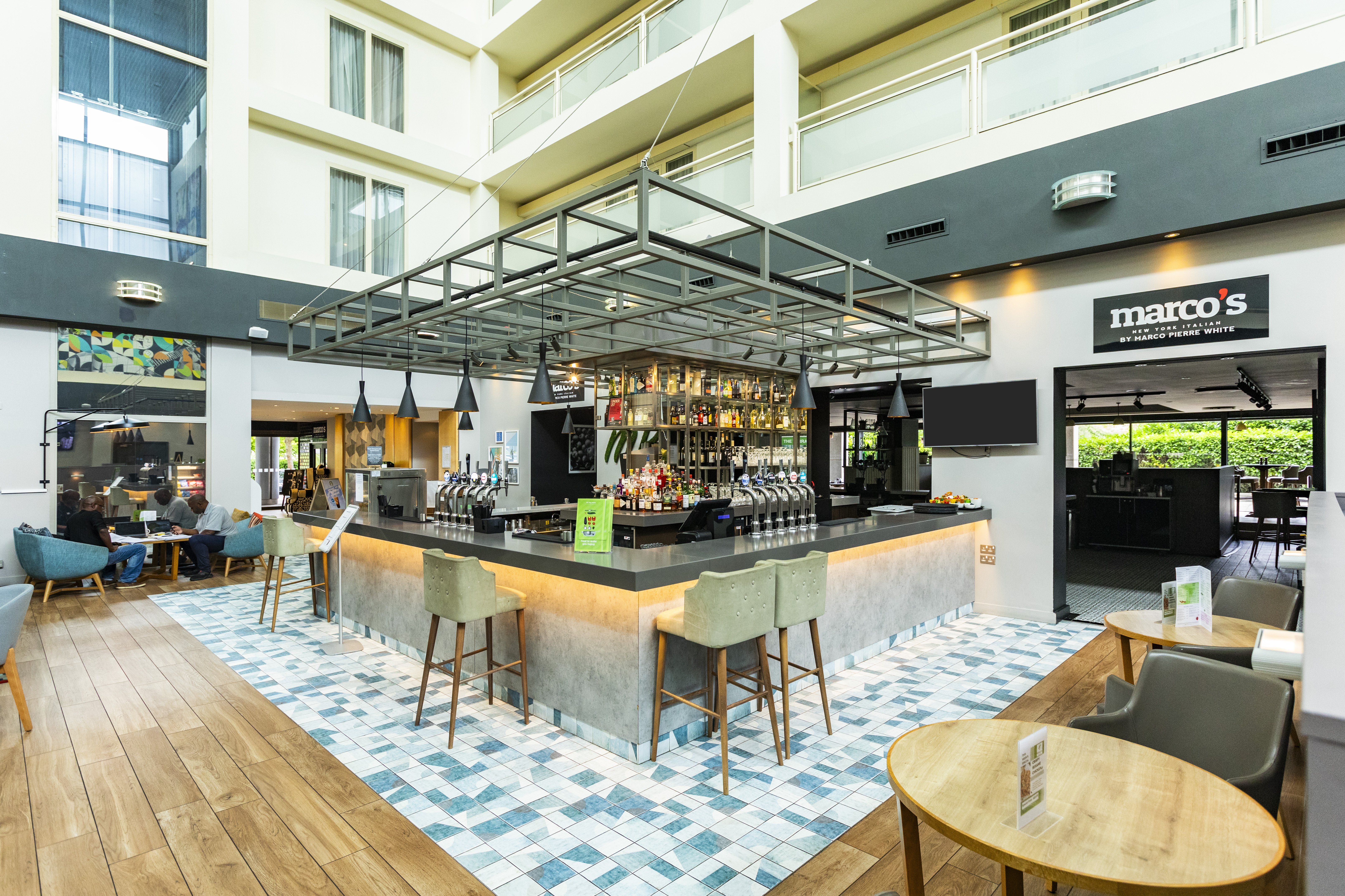 Holiday Inn Milton Keynes - Central 9/50