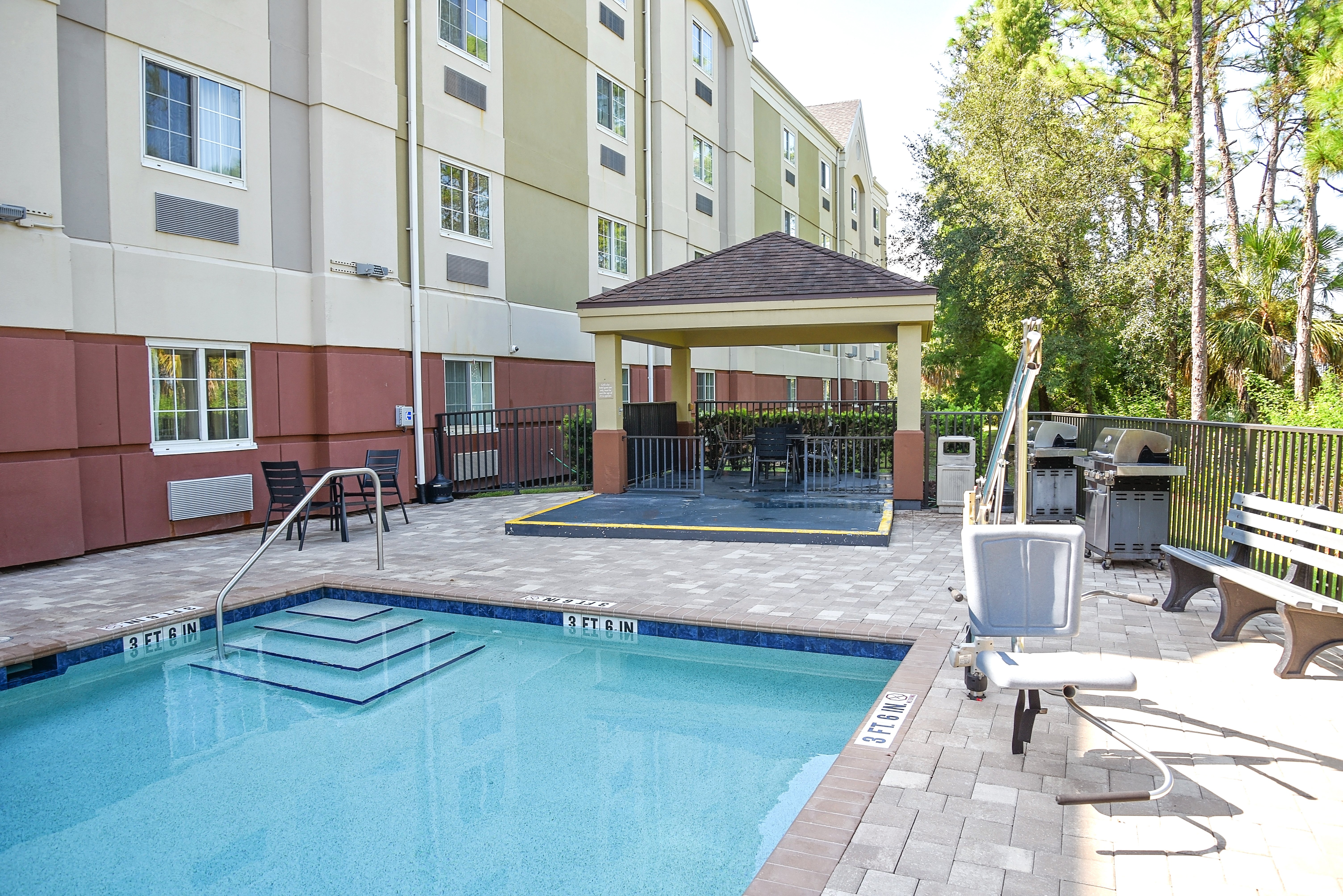 Candlewood Suites Ft Myers I 75 39/40