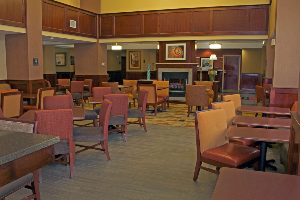 Hampton Inn And Suites Norfolk Airport 26/46