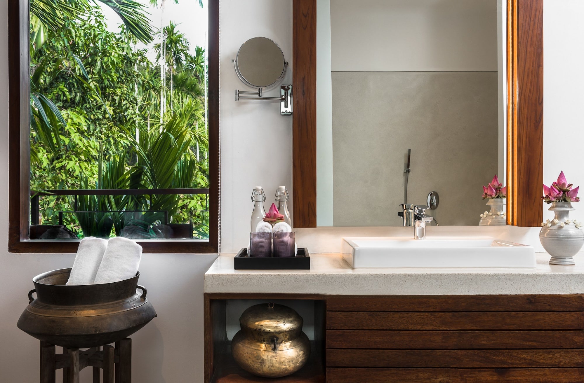 JUNIOR SUITE, KING BED, PLUNGE POOL