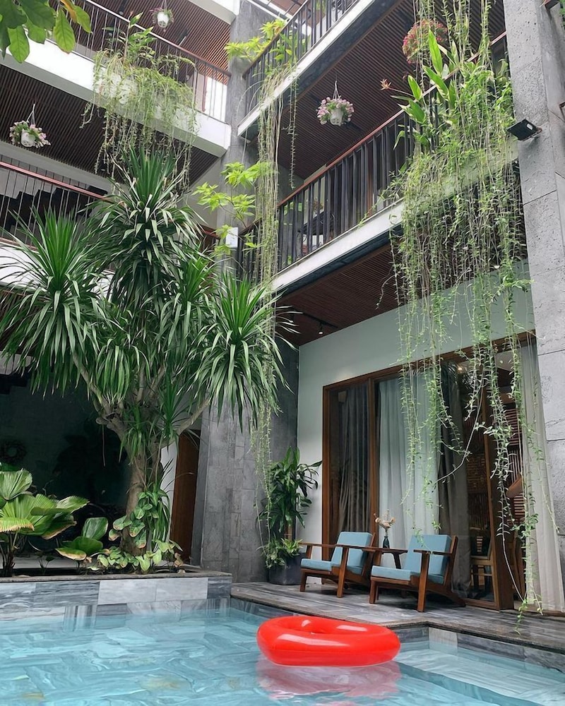 Tam House Villa Hotel 46/50