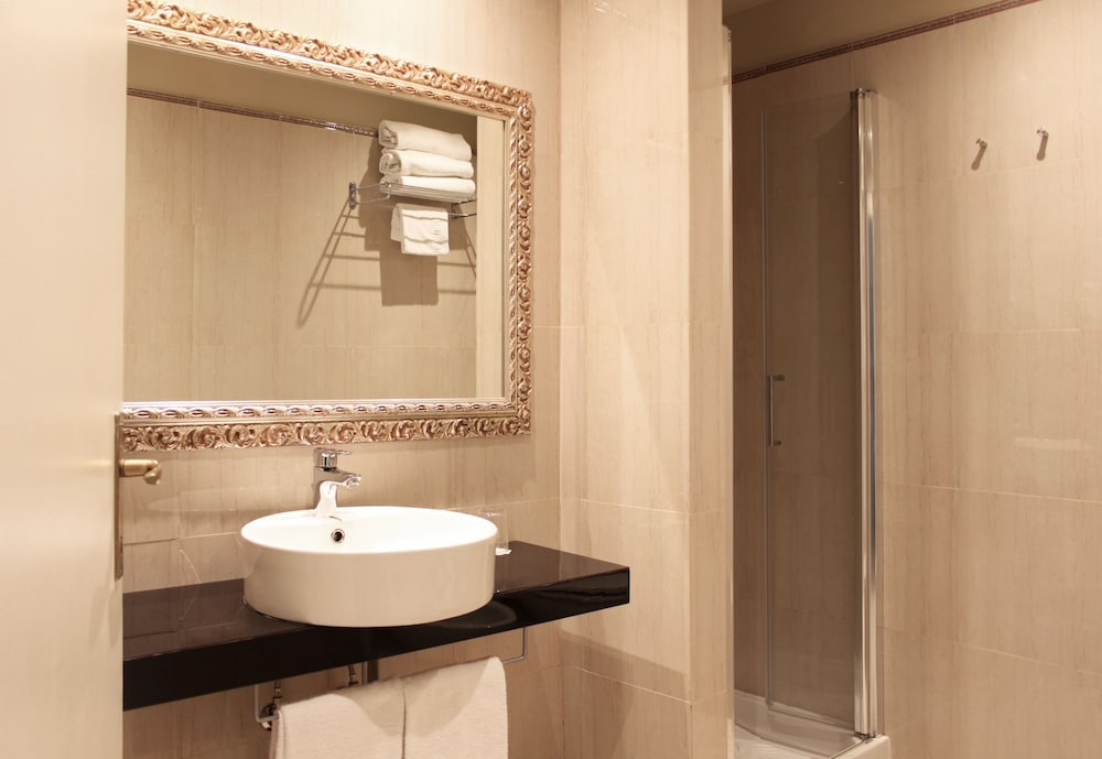 C-Hotels Ambasciatori 65/68