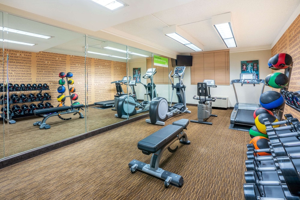La Quinta Inn & Suites by Wyndham Seattle Sea-Tac Airport 25/48