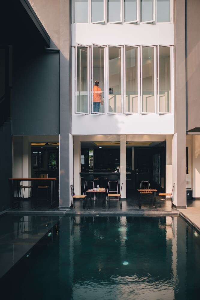 Iwualai Hotel 45/65