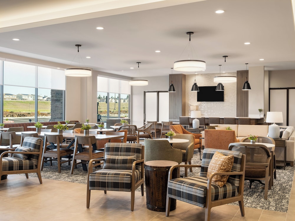 La Quinta Inn and Suites by Wyndham Lincoln 69/84