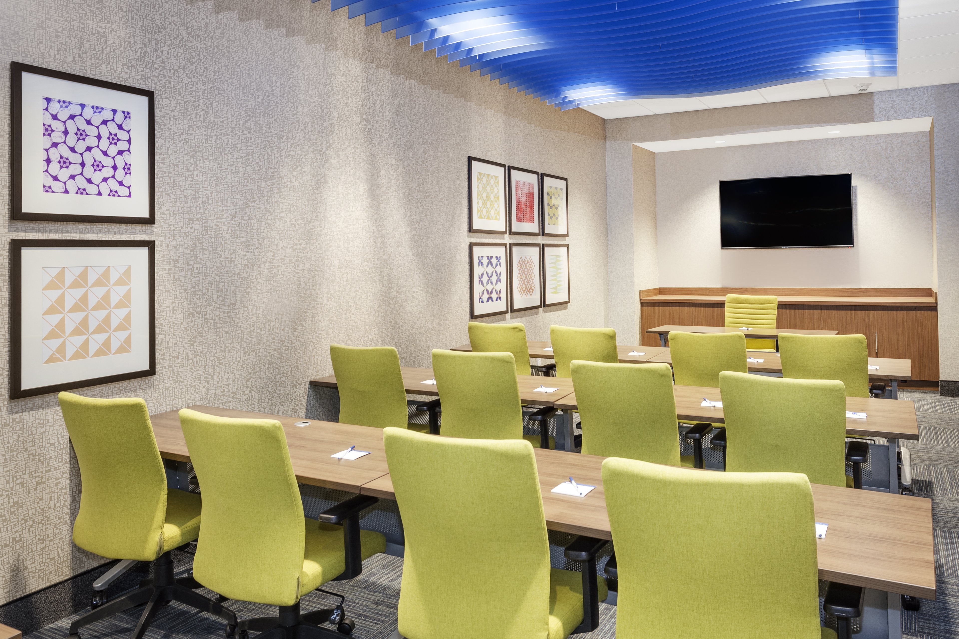 Holiday Inn Express And Suites Hudson I 94 24/35