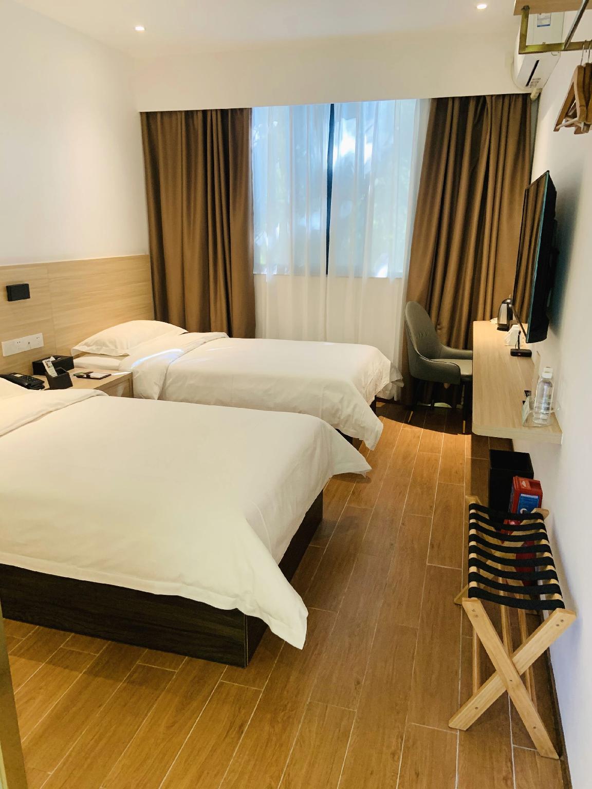 Business, Garden, Twin Beds
