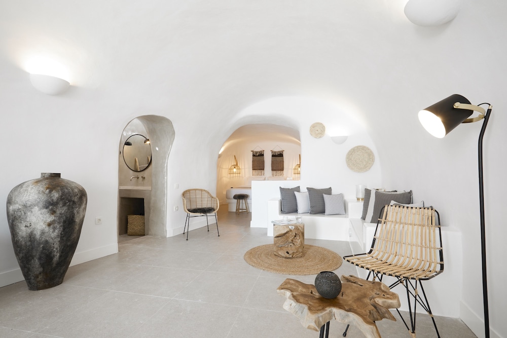 Virginia's Cave Villas 10/40