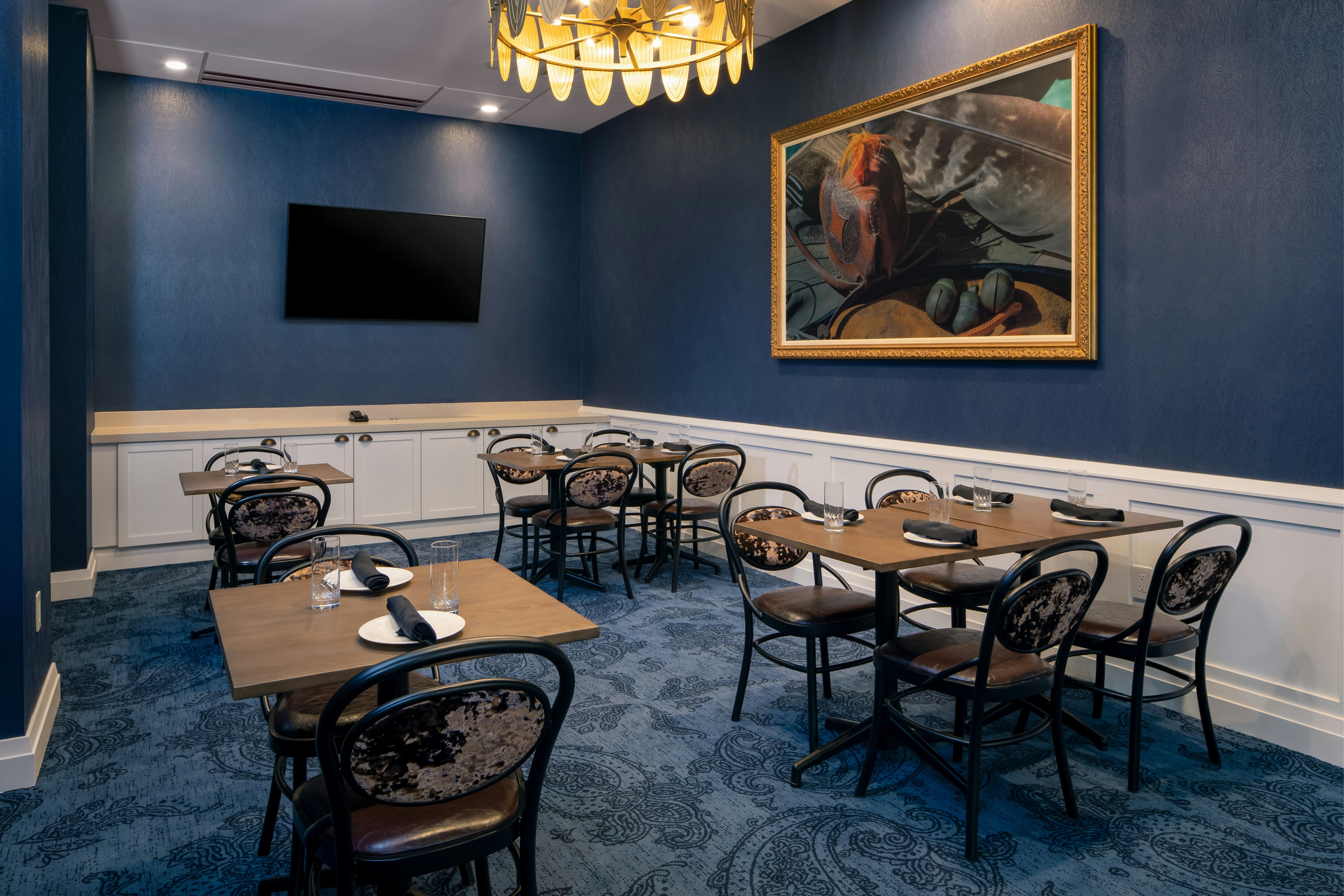 The Peregrine Omaha Downtown Curio Collection By Hilton 40/50
