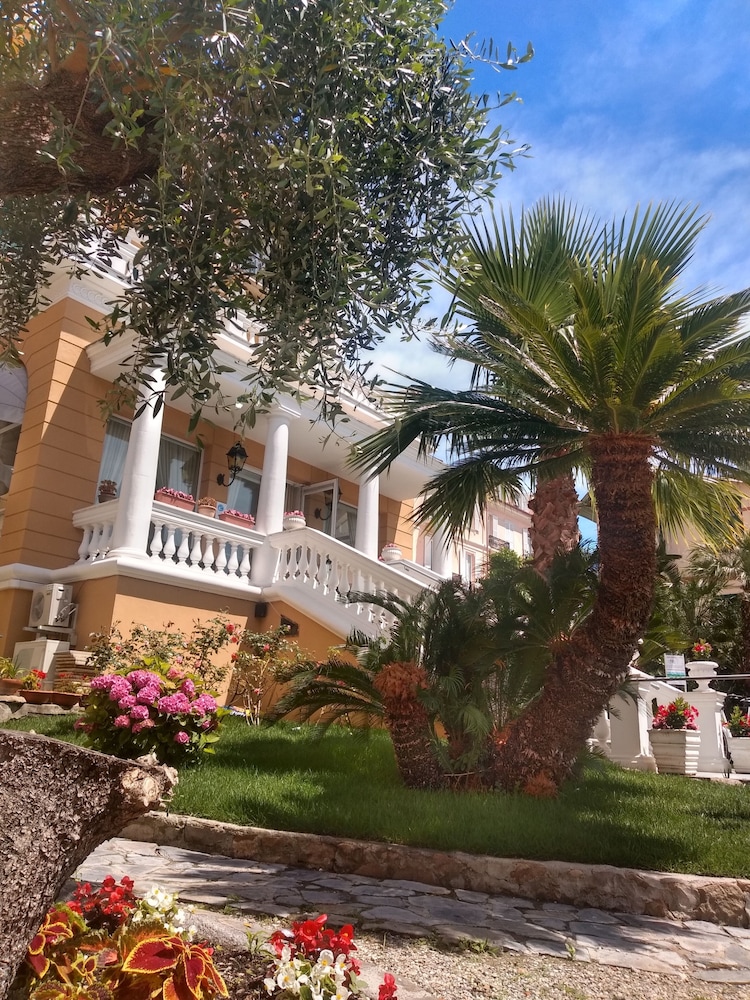Hotel Morandi 46/50