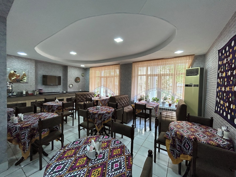 Hotel Ishonch 33/50