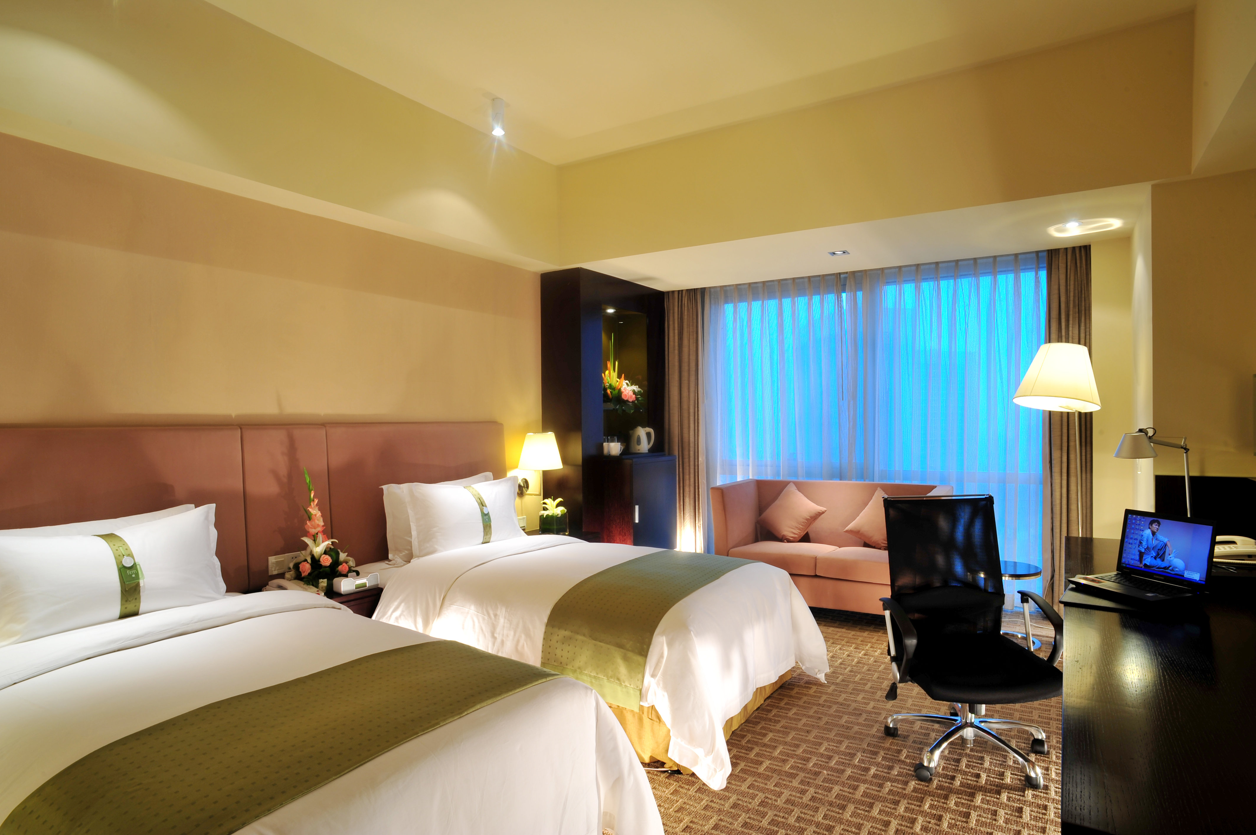HOLIDAY INN XIAN GREENLAND CENTURY CITY 15/50
