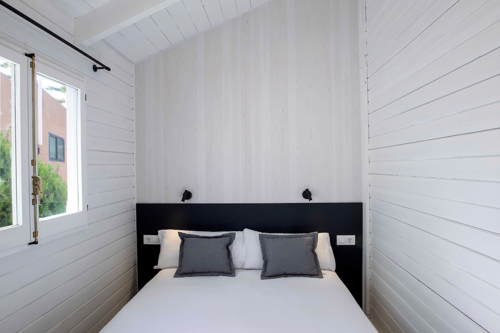 Comfort, Bungalow, 1 Double and 3 Single Beds
