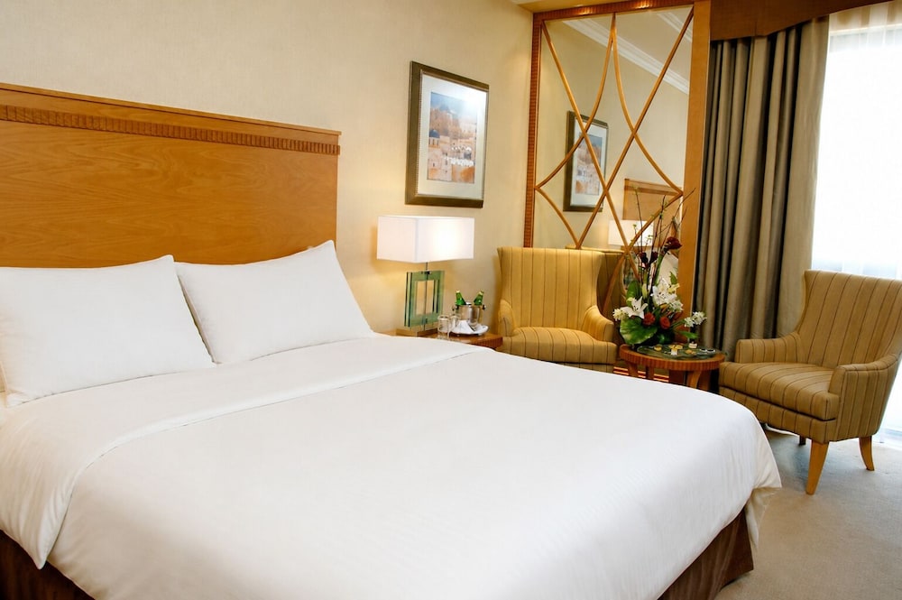 Golden Tulip Bahrain 20/78