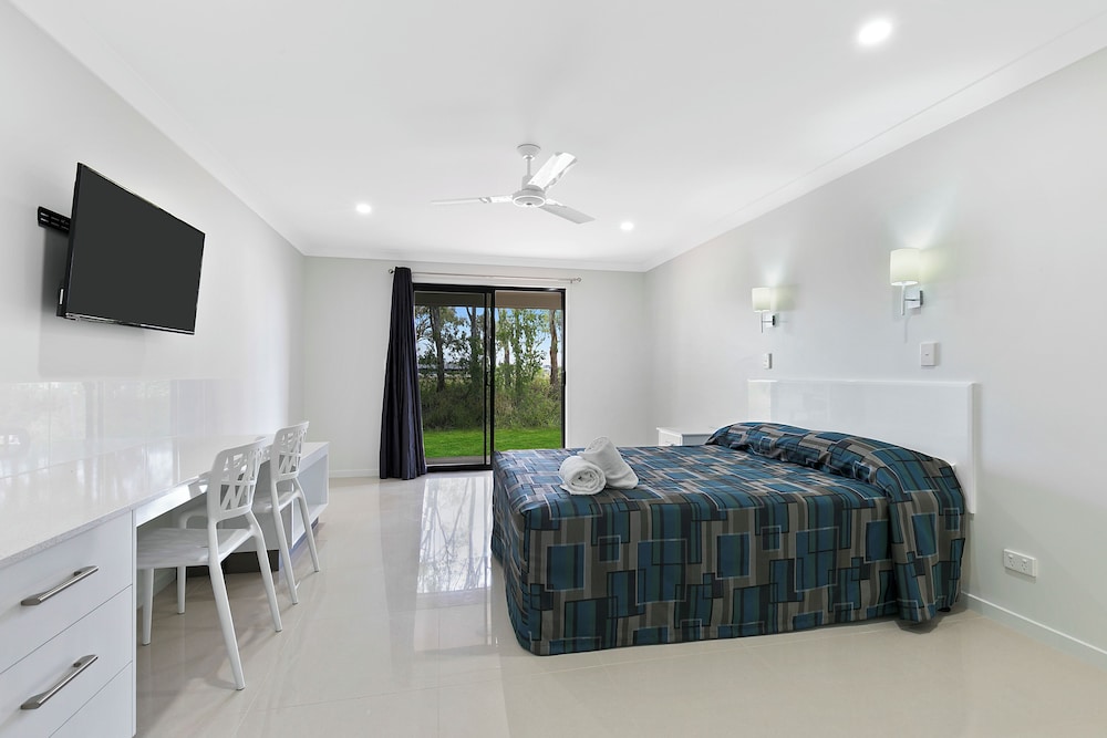 Casa Nostra Motel 16/55