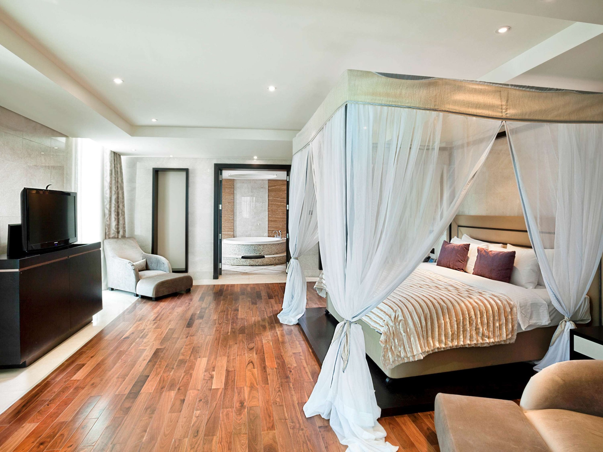 Grand, Executive, Penthouse, Suite, Double Bed