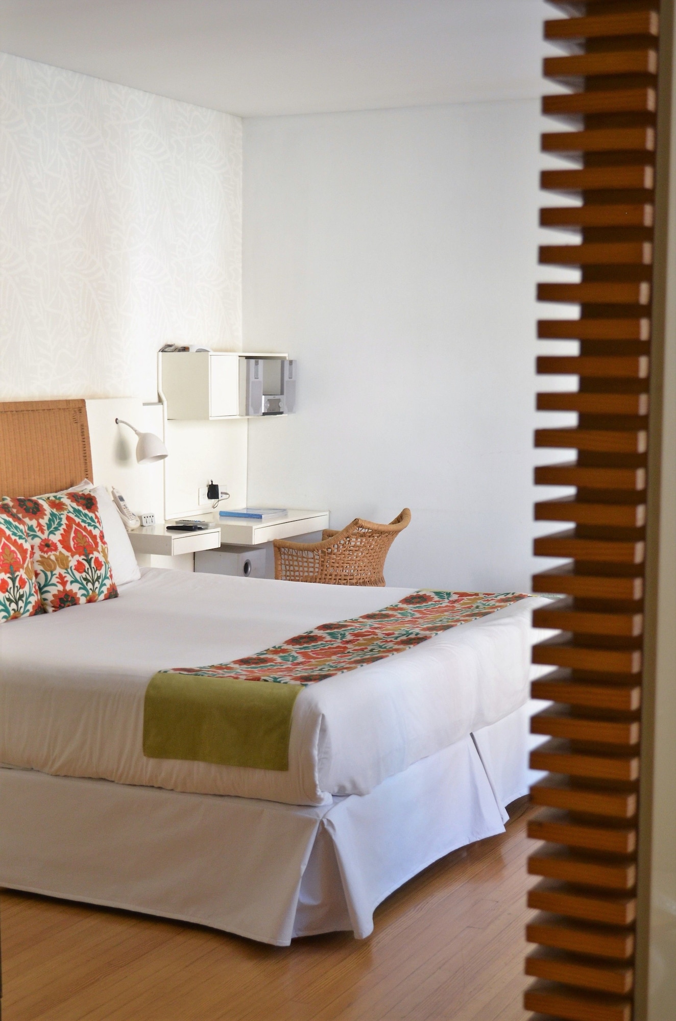 SUPERIOR, DOUBLE BED